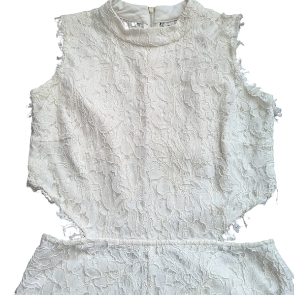 Alexis Cut Back Lace Romper - Picture 7 of 10